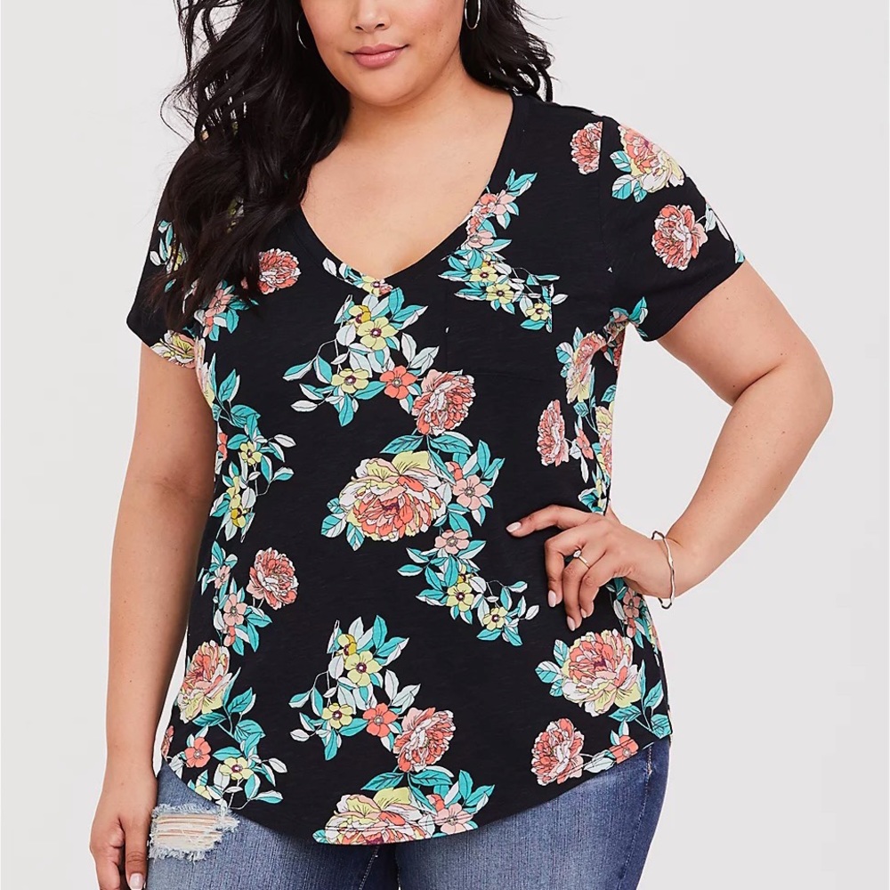 Torrid Classic Fit V-Neck Tee Floral Black NWT